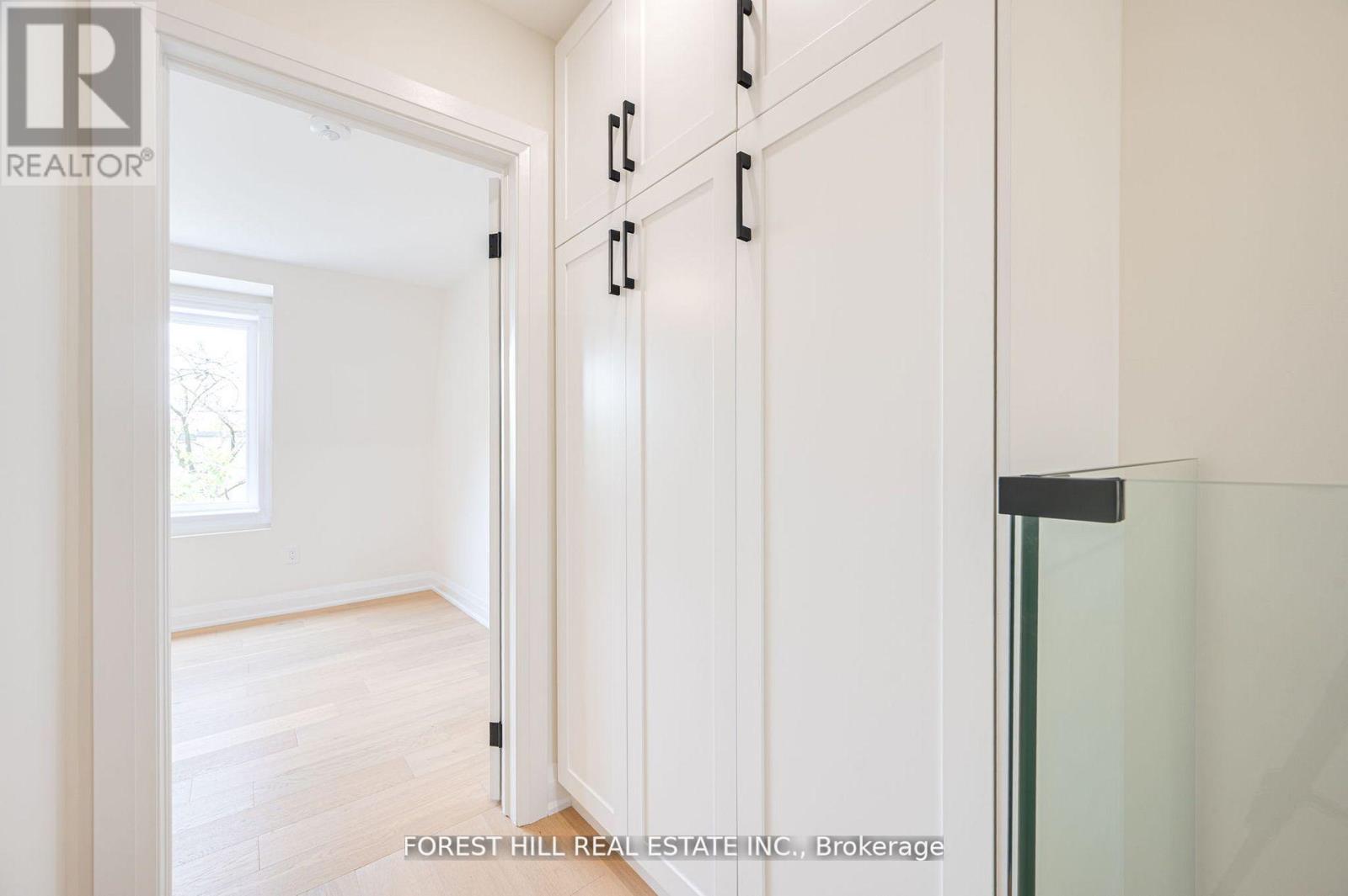123 Laughton Avenue, Toronto (Weston-Pellam Park), Ontario  M6N 2X3 - Photo 24 - W12398624