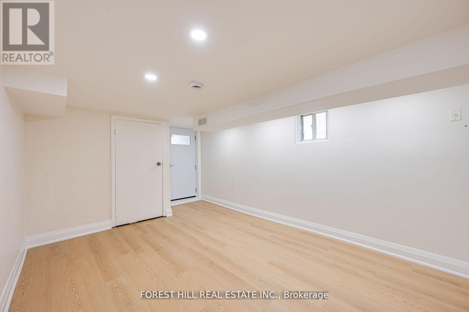 123 Laughton Avenue, Toronto (Weston-Pellam Park), Ontario  M6N 2X3 - Photo 29 - W12398624