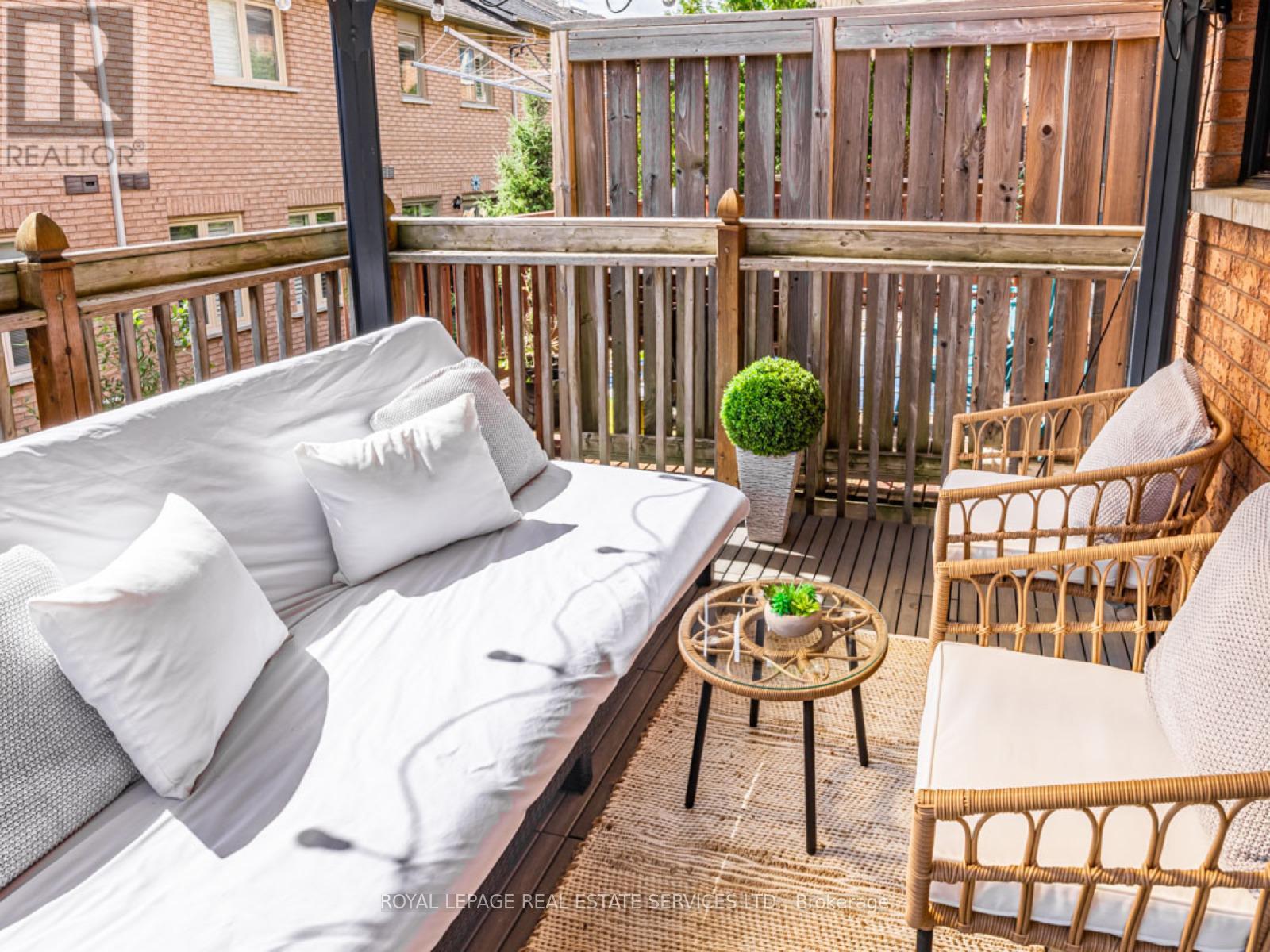 105 Harbourview Crescent, Toronto, Ontario  M8V 4A9 - Photo 10 - W12398625