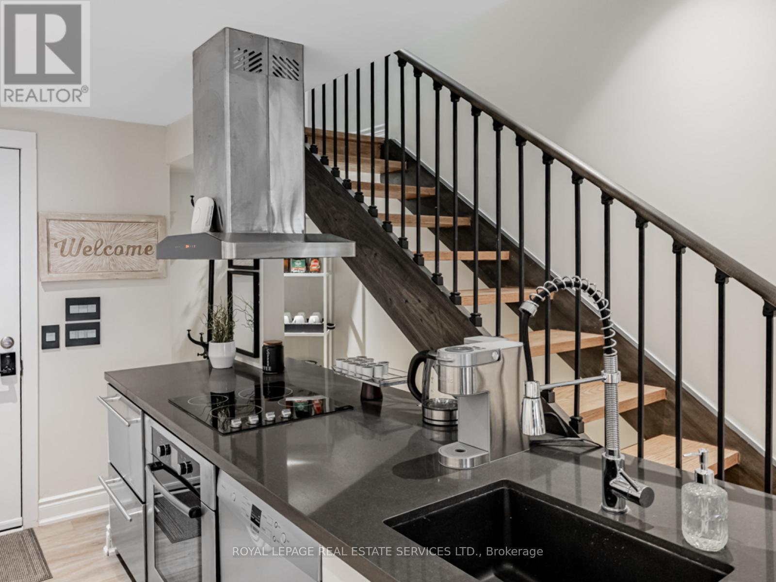 105 Harbourview Crescent, Toronto, Ontario  M8V 4A9 - Photo 16 - W12398625
