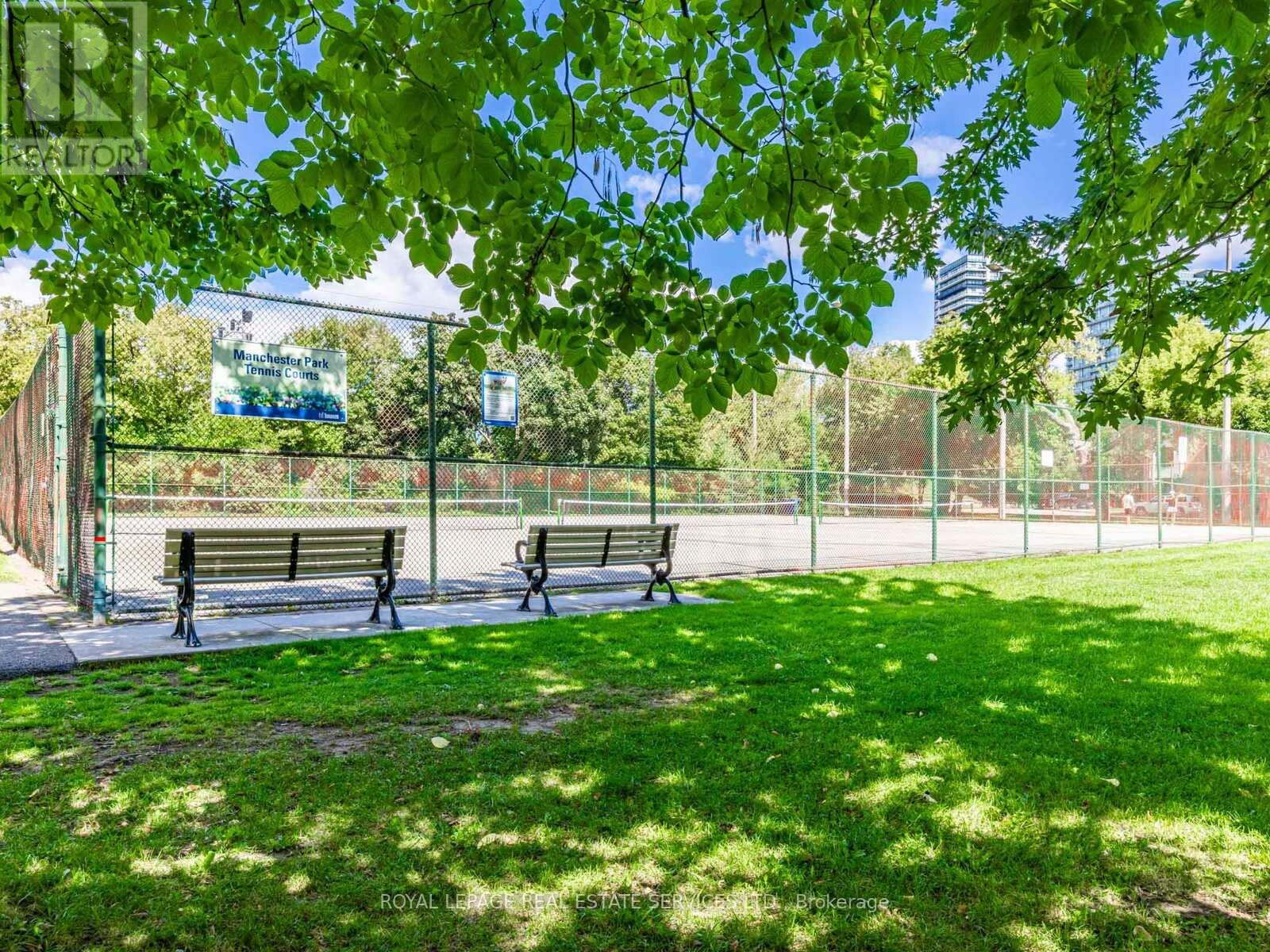 Property at 105 HARBOURVIEW CRESCENT image 2