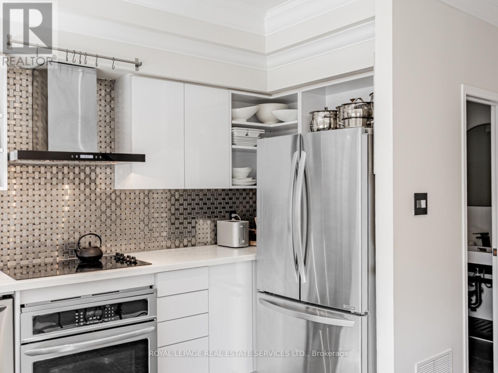 105 Harbourview Crescent, Toronto, Ontario  M8V 4A9 - Photo 9 - W12398625