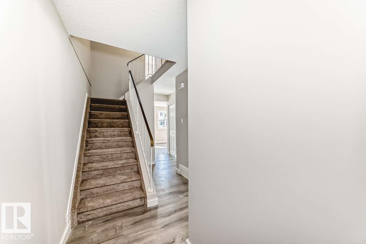 1259 Hooke Rd Nw, Edmonton, Alberta  T5A 4A4 - Photo 12 - E4457336