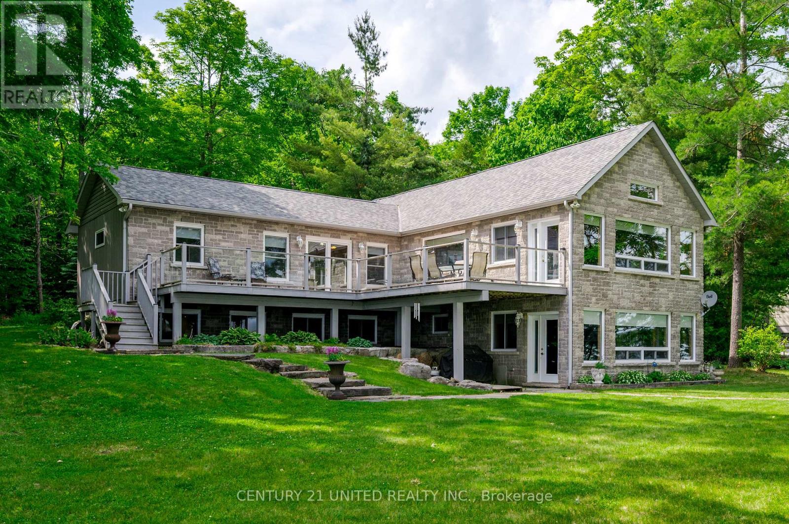 3069 Clear Lake Road W, Selwyn, Ontario  K0L 2H0 - Photo 1 - X12398654