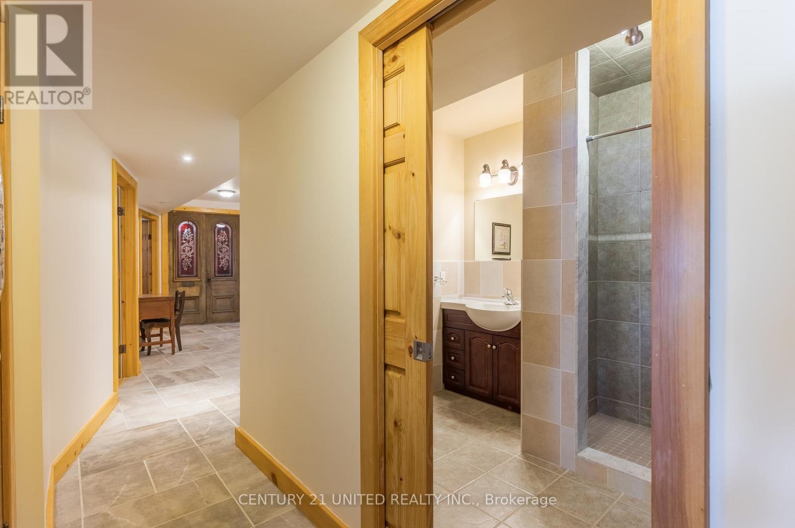 3069 Clear Lake Road W, Selwyn, Ontario  K0L 2H0 - Photo 25 - X12398654