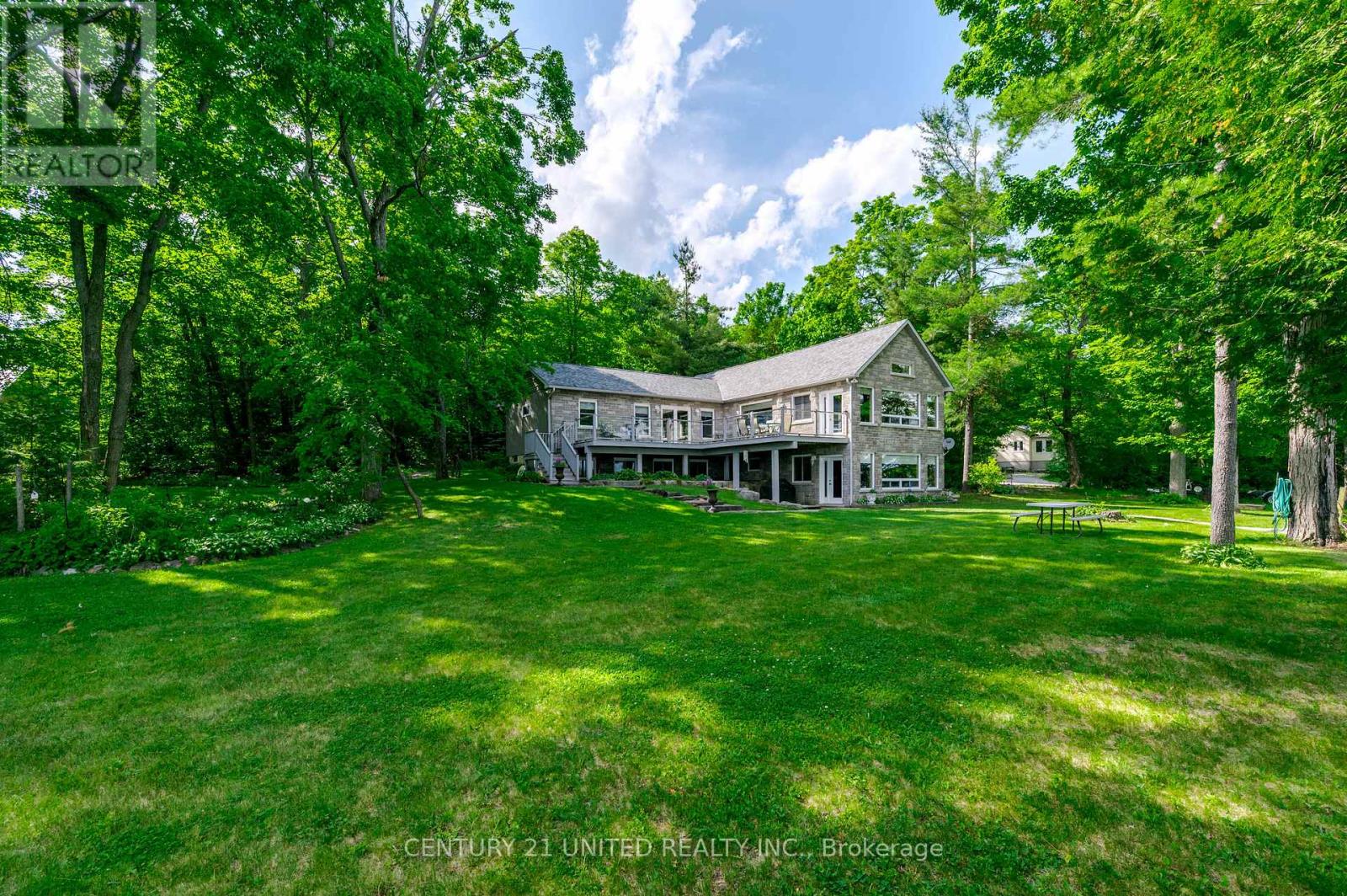 3069 Clear Lake Road W, Selwyn, Ontario  K0L 2H0 - Photo 3 - X12398654