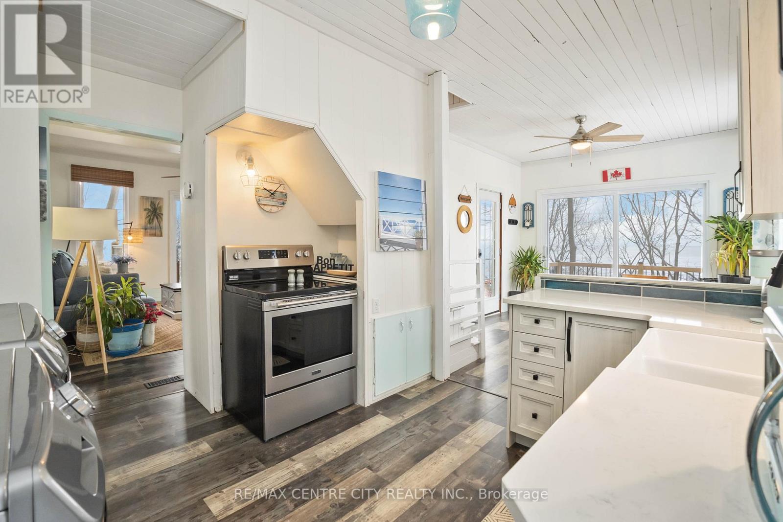 348 Erie Street, Central Elgin, Ontario  N5L 1E3 - Photo 16 - X12398655