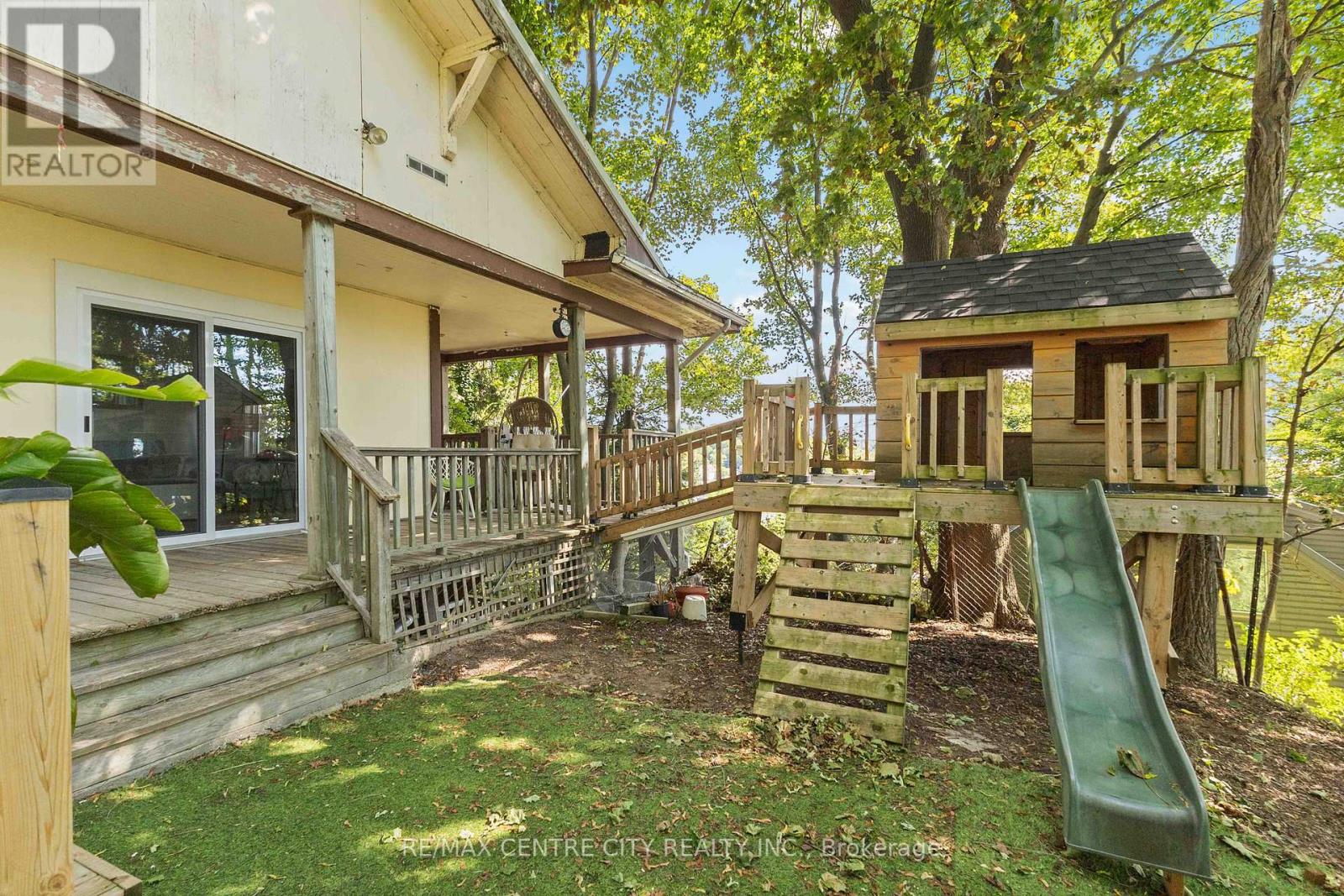 348 Erie Street, Central Elgin, Ontario  N5L 1E3 - Photo 31 - X12398655