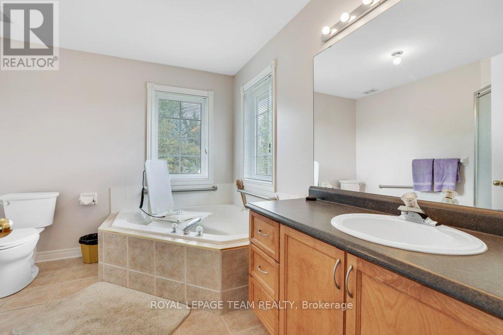 2120 Trailwood Drive, Ottawa, Ontario  K0A 2T0 - Photo 23 - X12398651