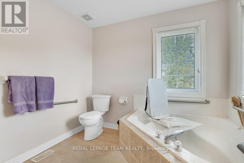 2120 Trailwood Drive, Ottawa, Ontario  K0A 2T0 - Photo 24 - X12398651