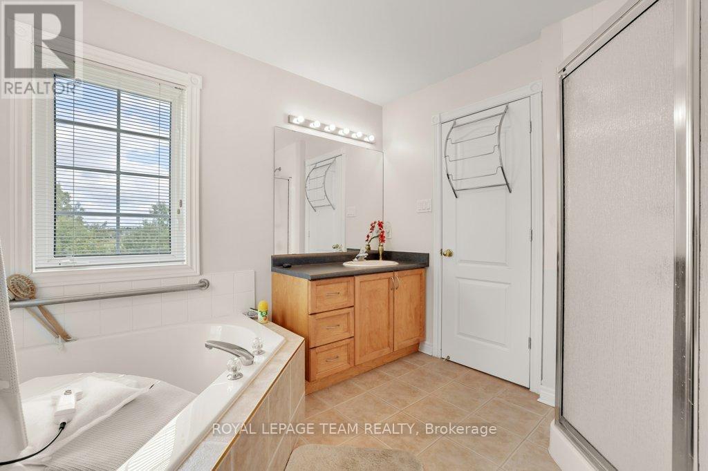 2120 Trailwood Drive, Ottawa, Ontario  K0A 2T0 - Photo 25 - X12398651