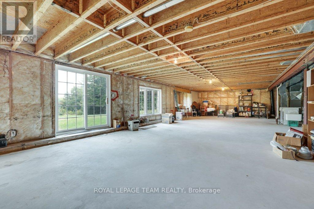 2120 Trailwood Drive, Ottawa, Ontario  K0A 2T0 - Photo 31 - X12398651