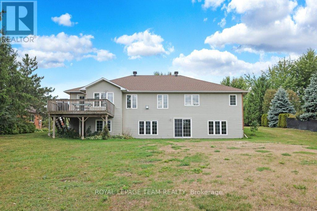 2120 Trailwood Drive, Ottawa, Ontario  K0A 2T0 - Photo 35 - X12398651