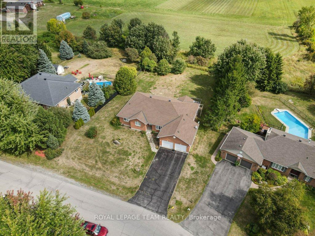 2120 Trailwood Drive, Ottawa, Ontario  K0A 2T0 - Photo 41 - X12398651
