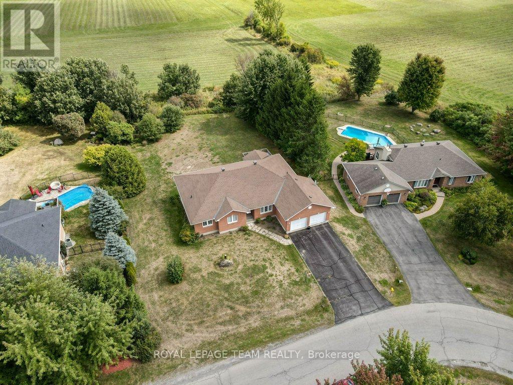 2120 Trailwood Drive, Ottawa, Ontario  K0A 2T0 - Photo 42 - X12398651