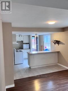2 - 26 Wentworth Street S, Hamilton, Ontario  L8N 2Y3 - Photo 11 - X12398588