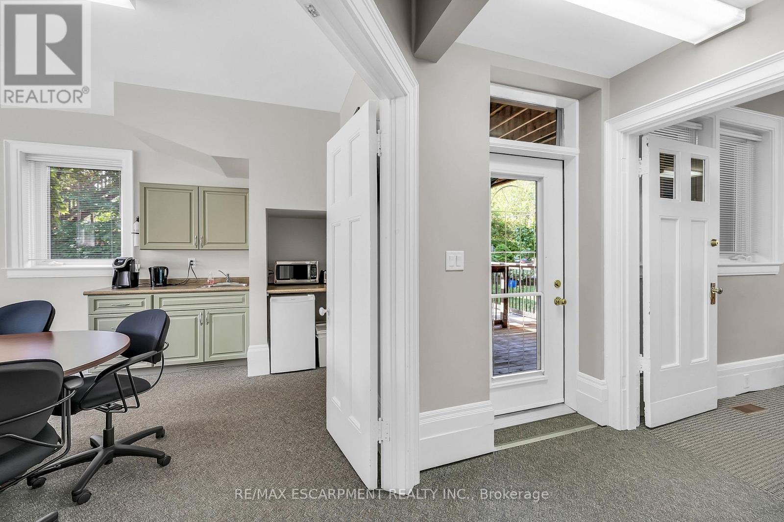 235 Queen Street S, Hamilton, Ontario  L8P 3T1 - Photo 15 - X12398593