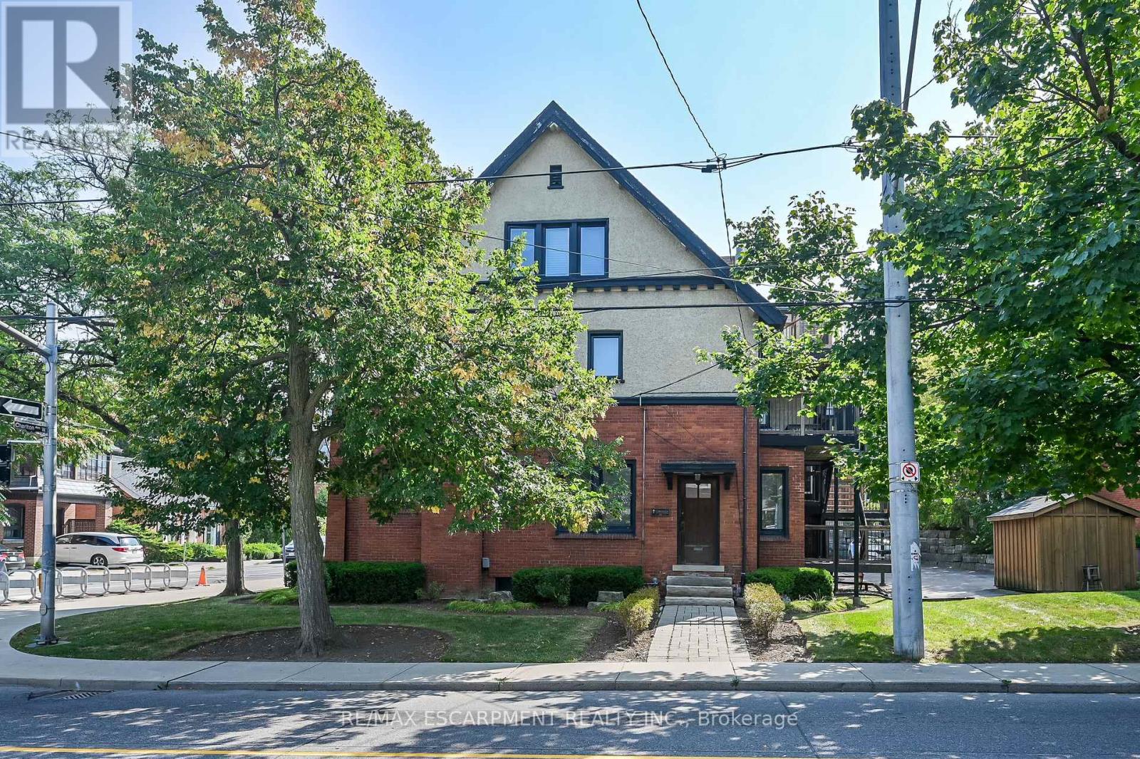 235 Queen Street S, Hamilton, Ontario  L8P 3T1 - Photo 2 - X12398593