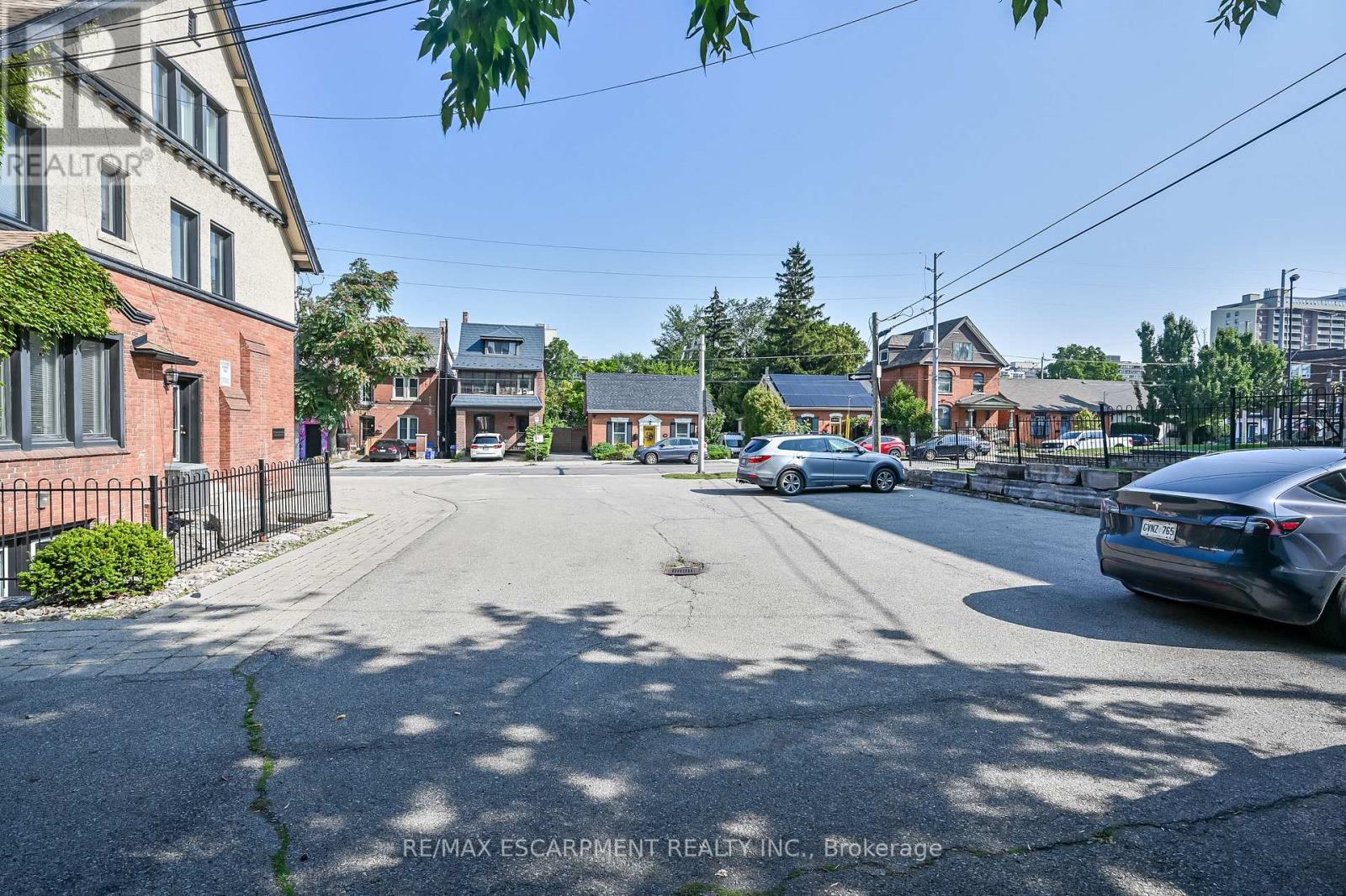 235 Queen Street S, Hamilton, Ontario  L8P 3T1 - Photo 27 - X12398593
