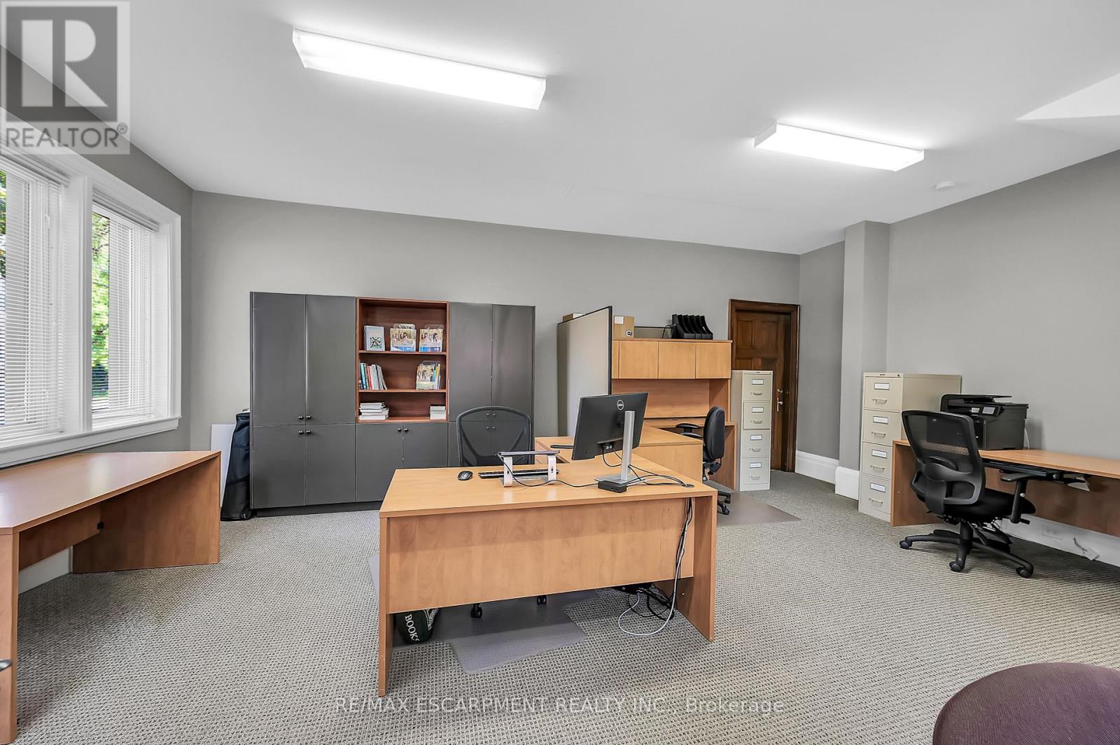 235 Queen Street S, Hamilton, Ontario  L8P 3T1 - Photo 6 - X12398593