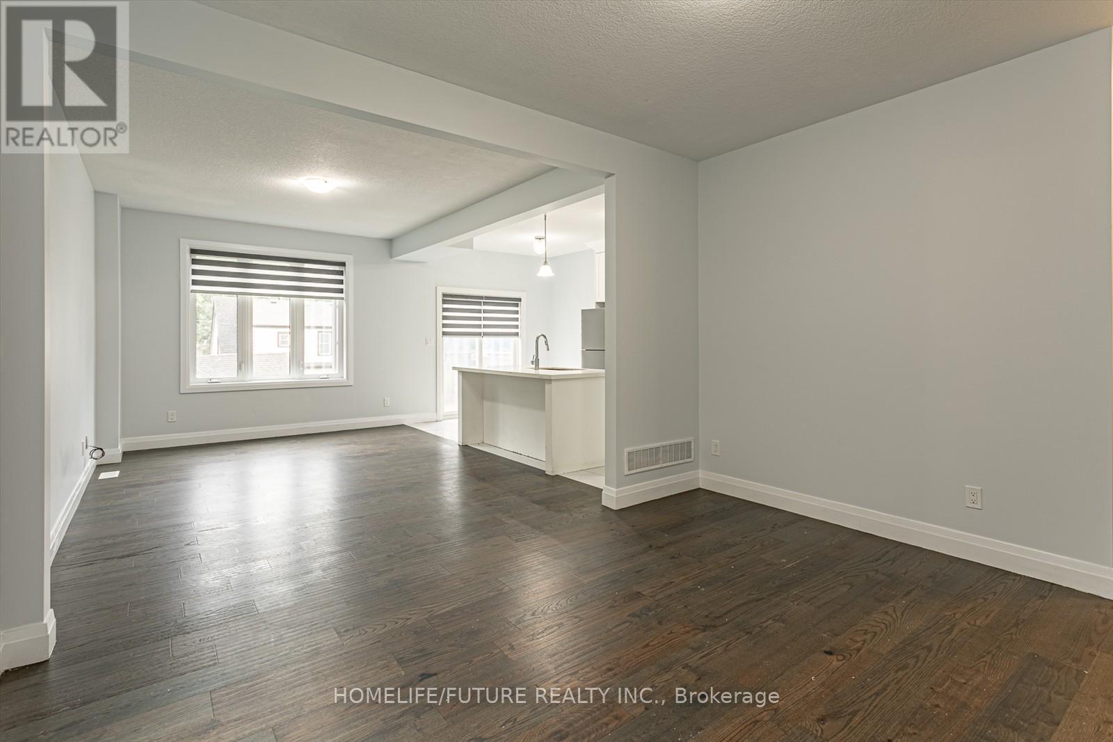 124 King Street E, Ingersoll, Ontario  N5C 1G9 - Photo 5 - X12398633