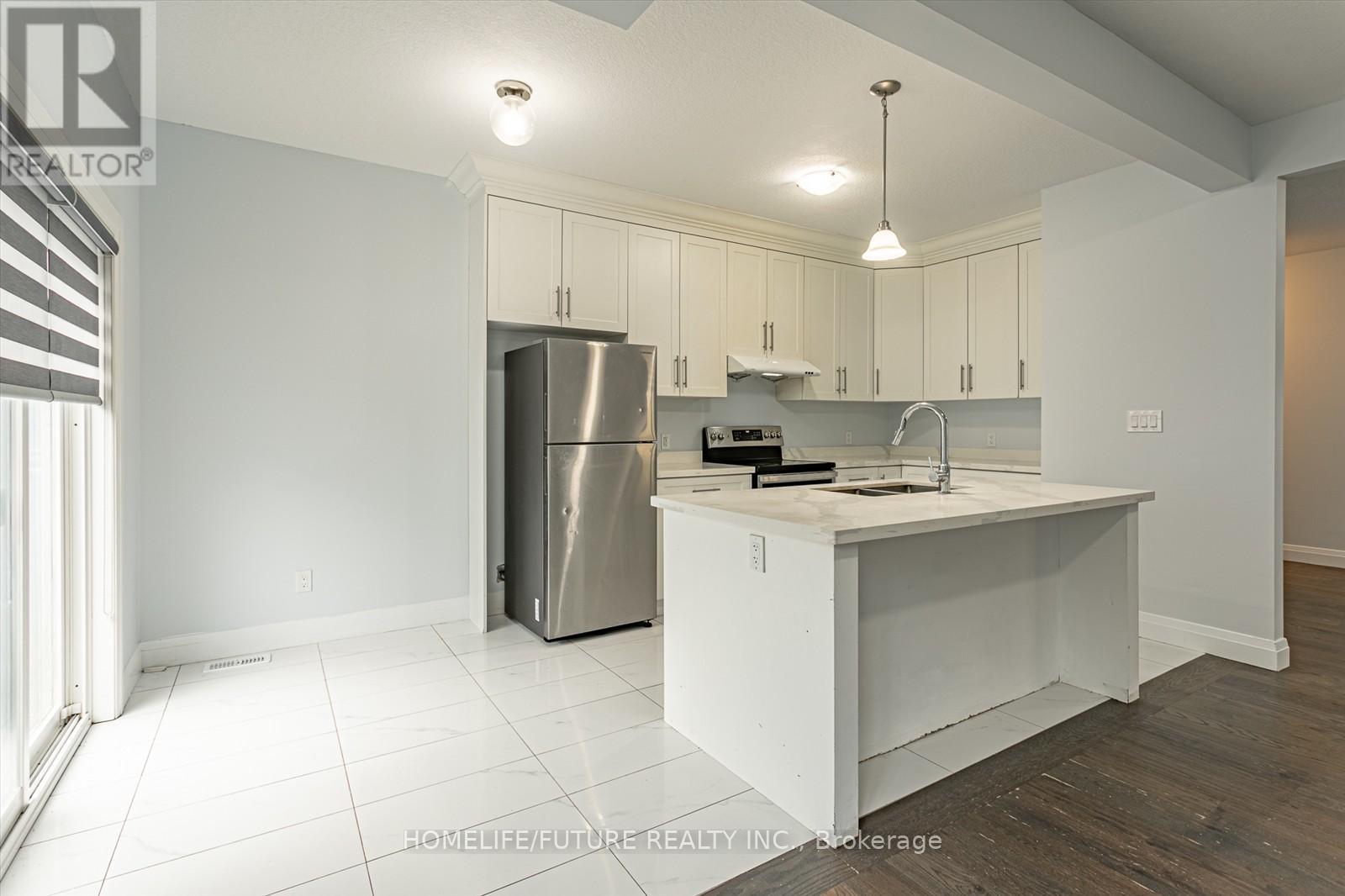 124 King Street E, Ingersoll, Ontario  N5C 1G9 - Photo 7 - X12398633