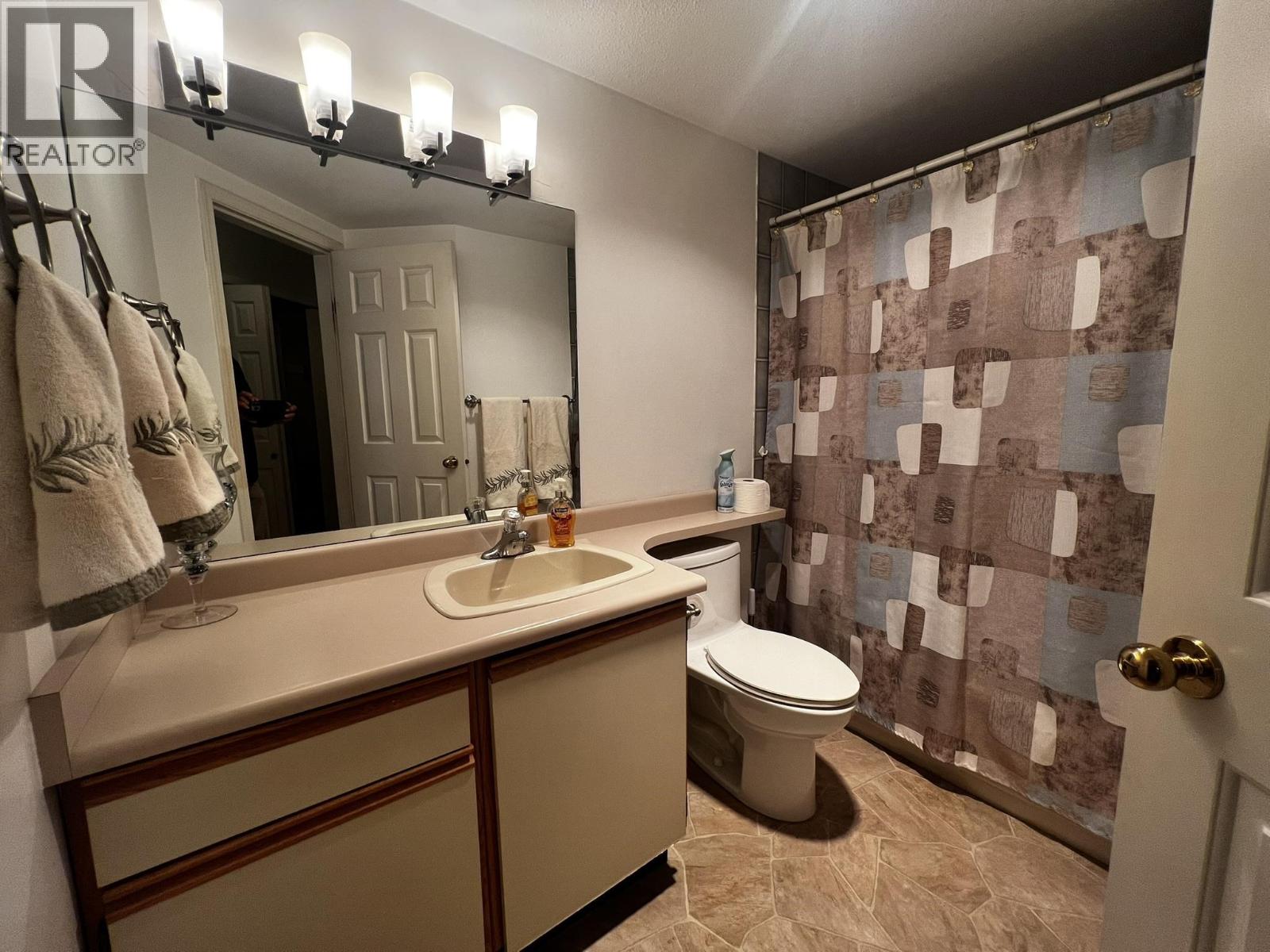 101 22241 Selkirk Avenue, Maple Ridge, British Columbia  V2X 2X4 - Photo 11 - R3046951