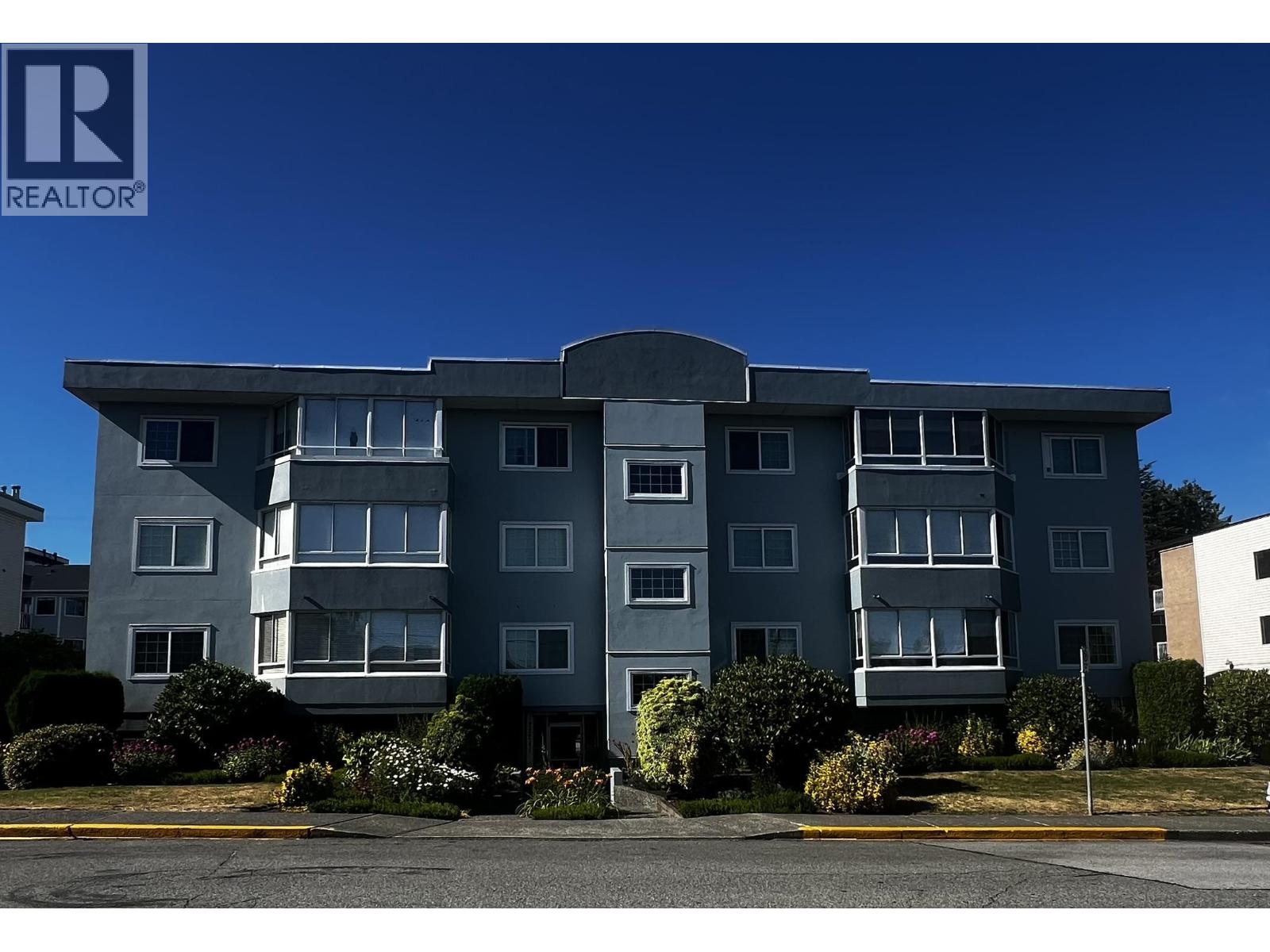 101 22241 Selkirk Avenue, Maple Ridge, British Columbia  V2X 2X4 - Photo 2 - R3046951