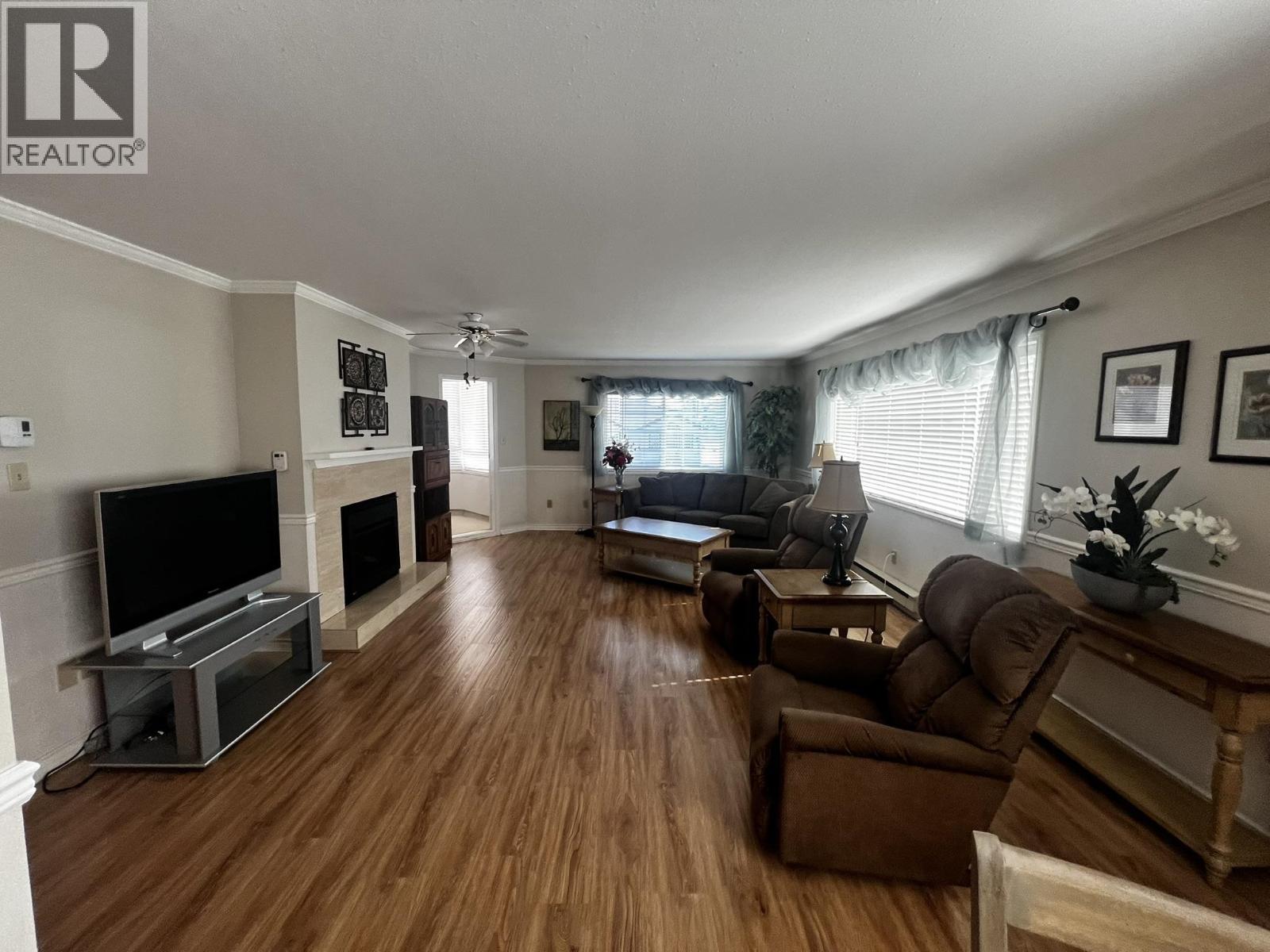 101 22241 Selkirk Avenue, Maple Ridge, British Columbia  V2X 2X4 - Photo 4 - R3046951