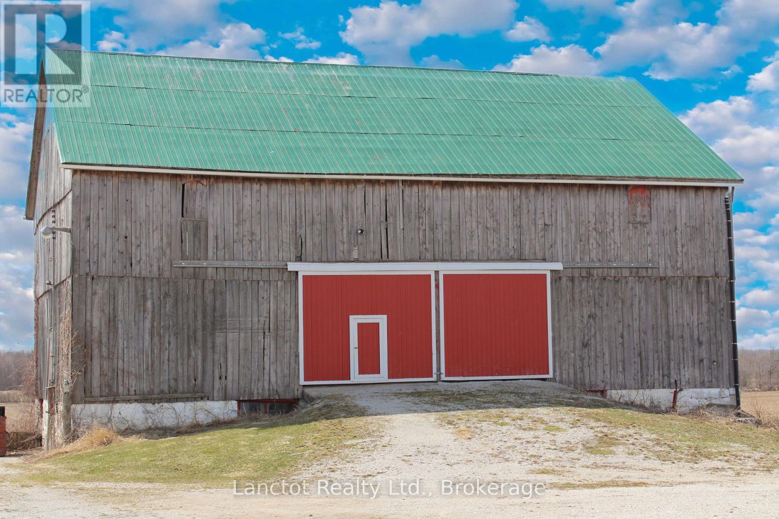 402558 Grey Road 17, Georgian Bluffs, Ontario  N0H 2T0 - Photo 12 - X12398656