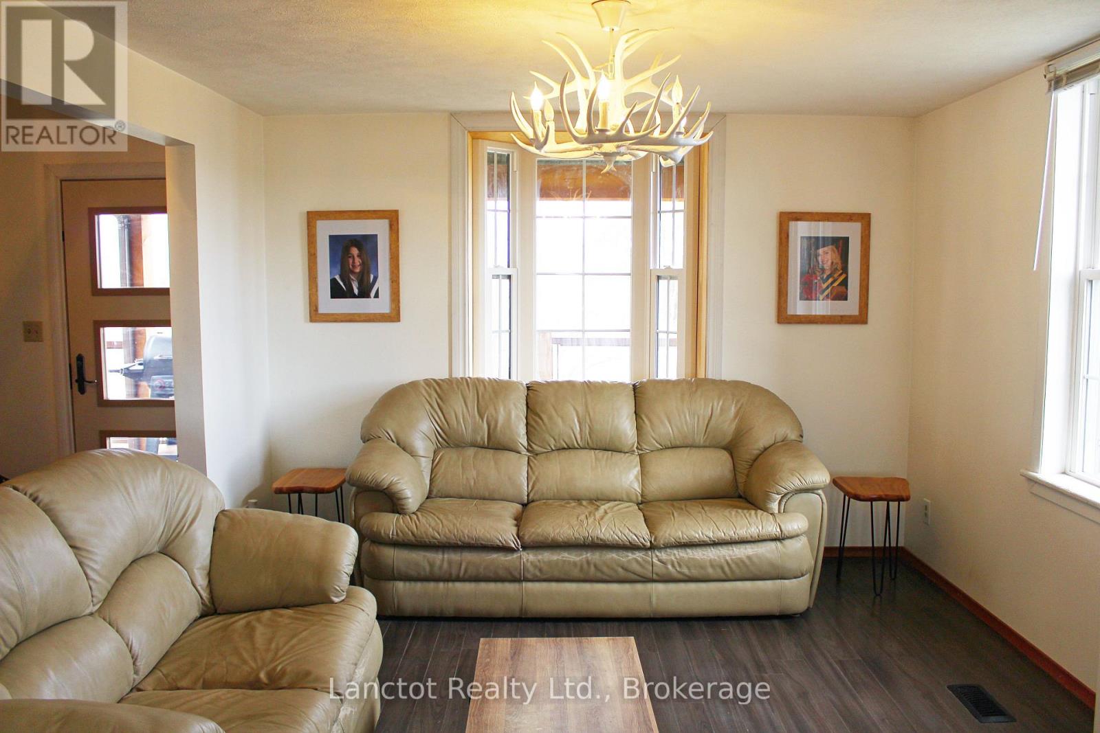 402558 Grey Road 17, Georgian Bluffs, Ontario  N0H 2T0 - Photo 30 - X12398656