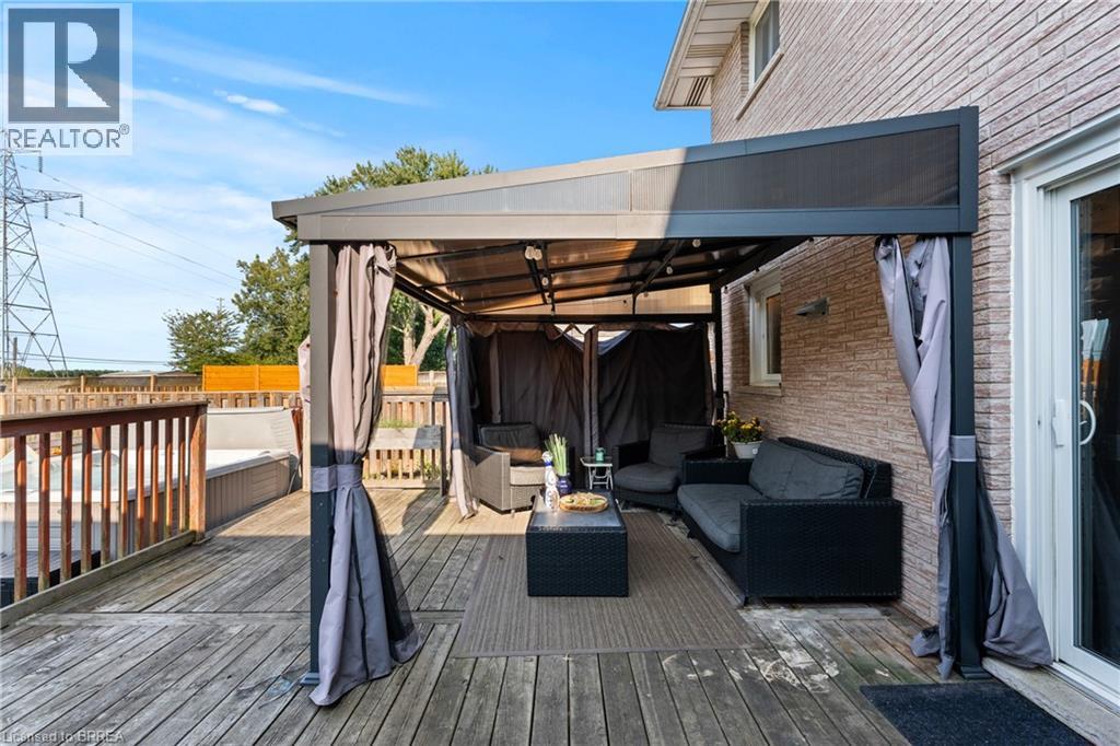 46 Westchester Way, Brantford, Ontario  N3R 6W6 - Photo 32 - 40742363