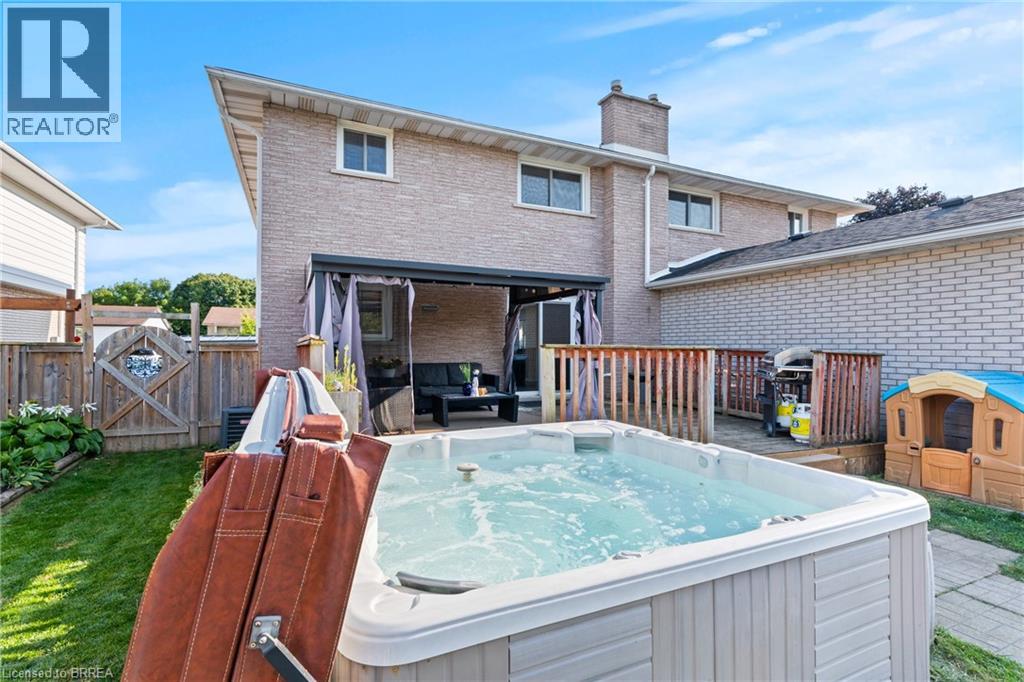 46 Westchester Way, Brantford, Ontario  N3R 6W6 - Photo 34 - 40742363