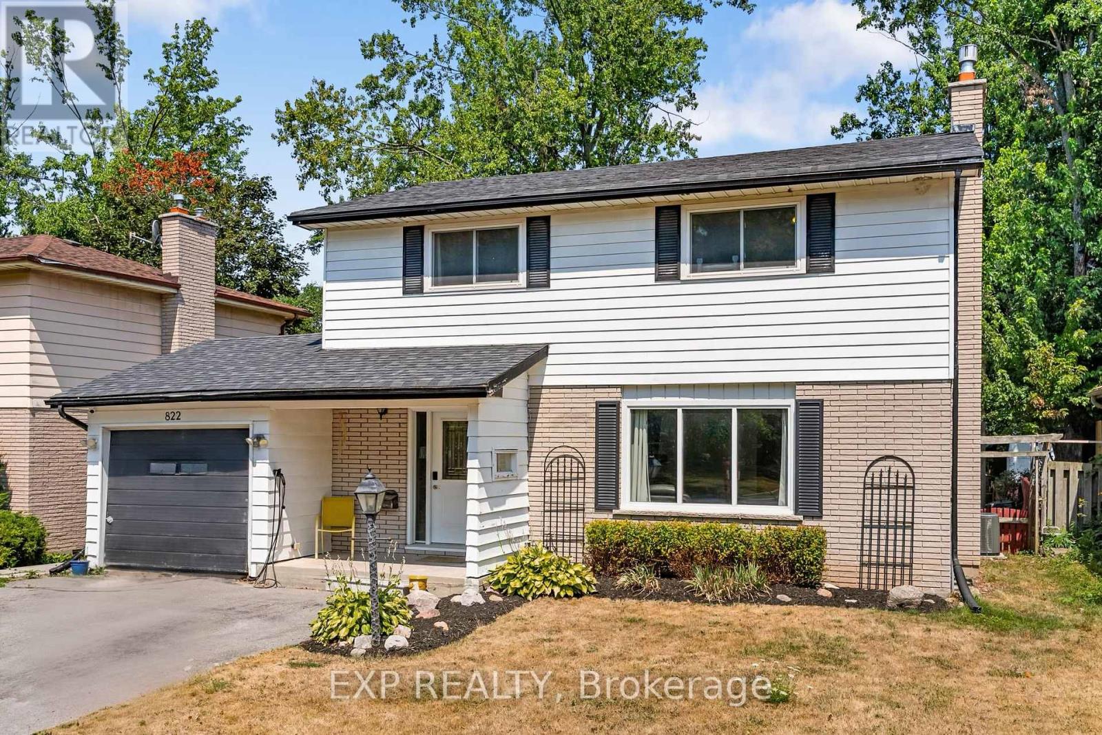 822 Foxe Street, Peterborough (Northcrest Ward 5), Ontario  K9H 6Y7 - Photo 1 - X12398724