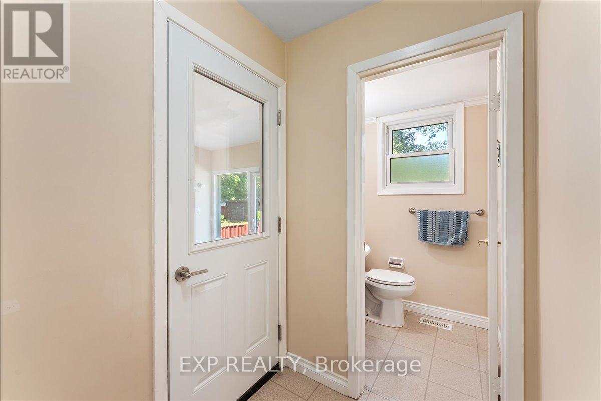 822 Foxe Street, Peterborough (Northcrest Ward 5), Ontario  K9H 6Y7 - Photo 18 - X12398724