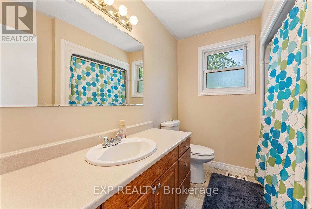 822 Foxe Street, Peterborough (Northcrest Ward 5), Ontario  K9H 6Y7 - Photo 32 - X12398724