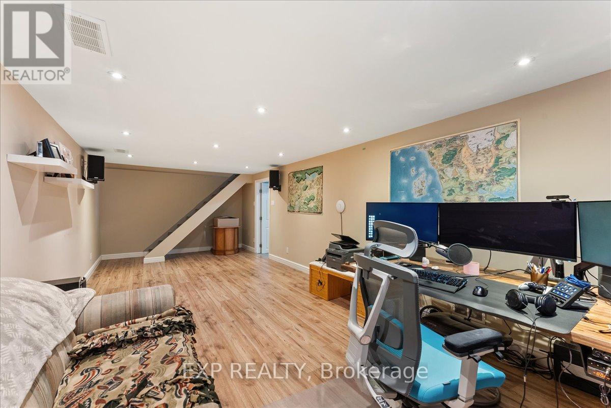 822 Foxe Street, Peterborough (Northcrest Ward 5), Ontario  K9H 6Y7 - Photo 33 - X12398724