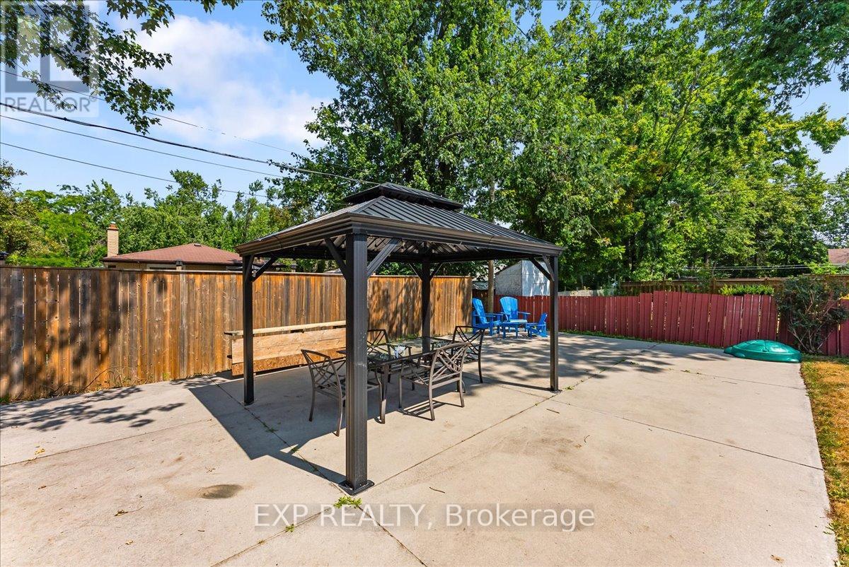 822 Foxe Street, Peterborough (Northcrest Ward 5), Ontario  K9H 6Y7 - Photo 40 - X12398724