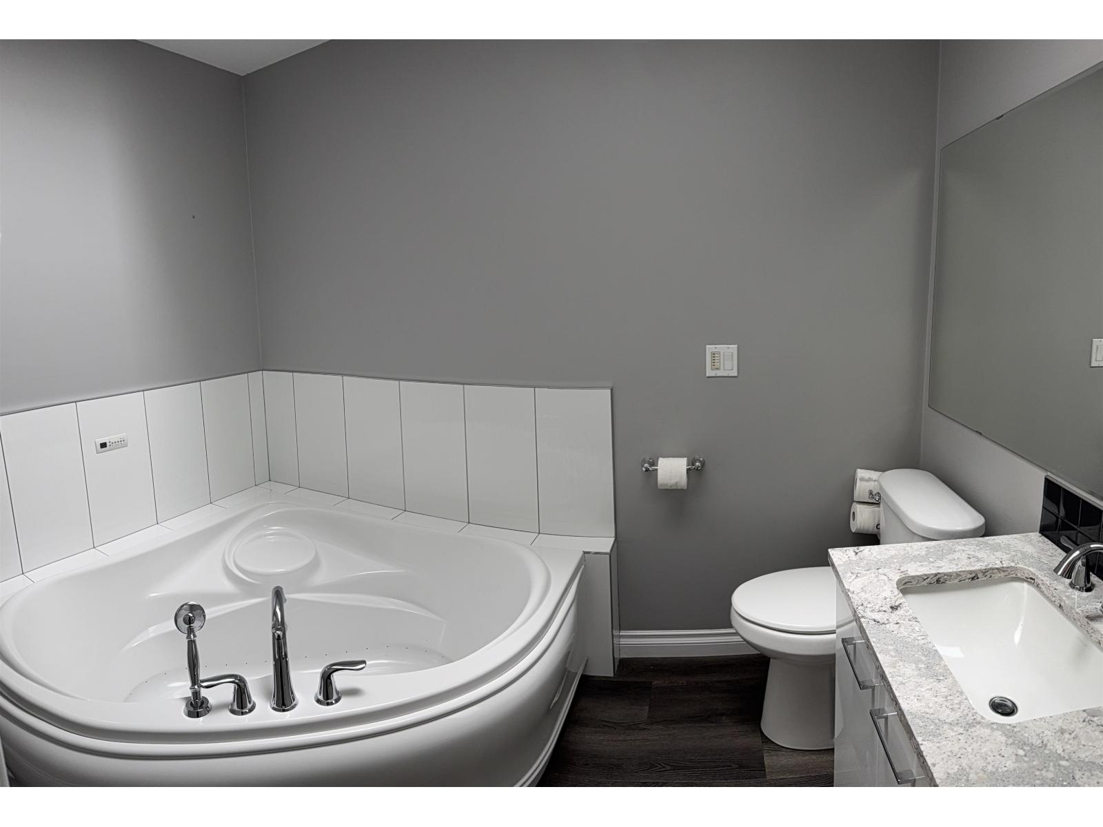 35004 Laburnum Avenue, Abbotsford, British Columbia  V2S 5M7 - Photo 8 - R3046020