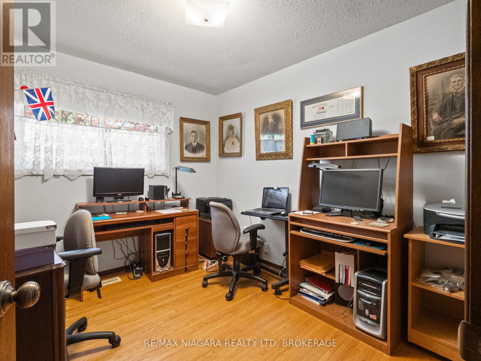 70 Murray Street, Fort Erie, Ontario  L2A 2A6 - Photo 16 - X12398684