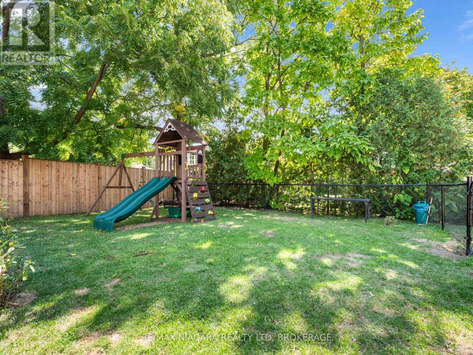 80 Robinson Street, Fort Erie, Ontario  L2A 4B3 - Photo 22 - X12398686