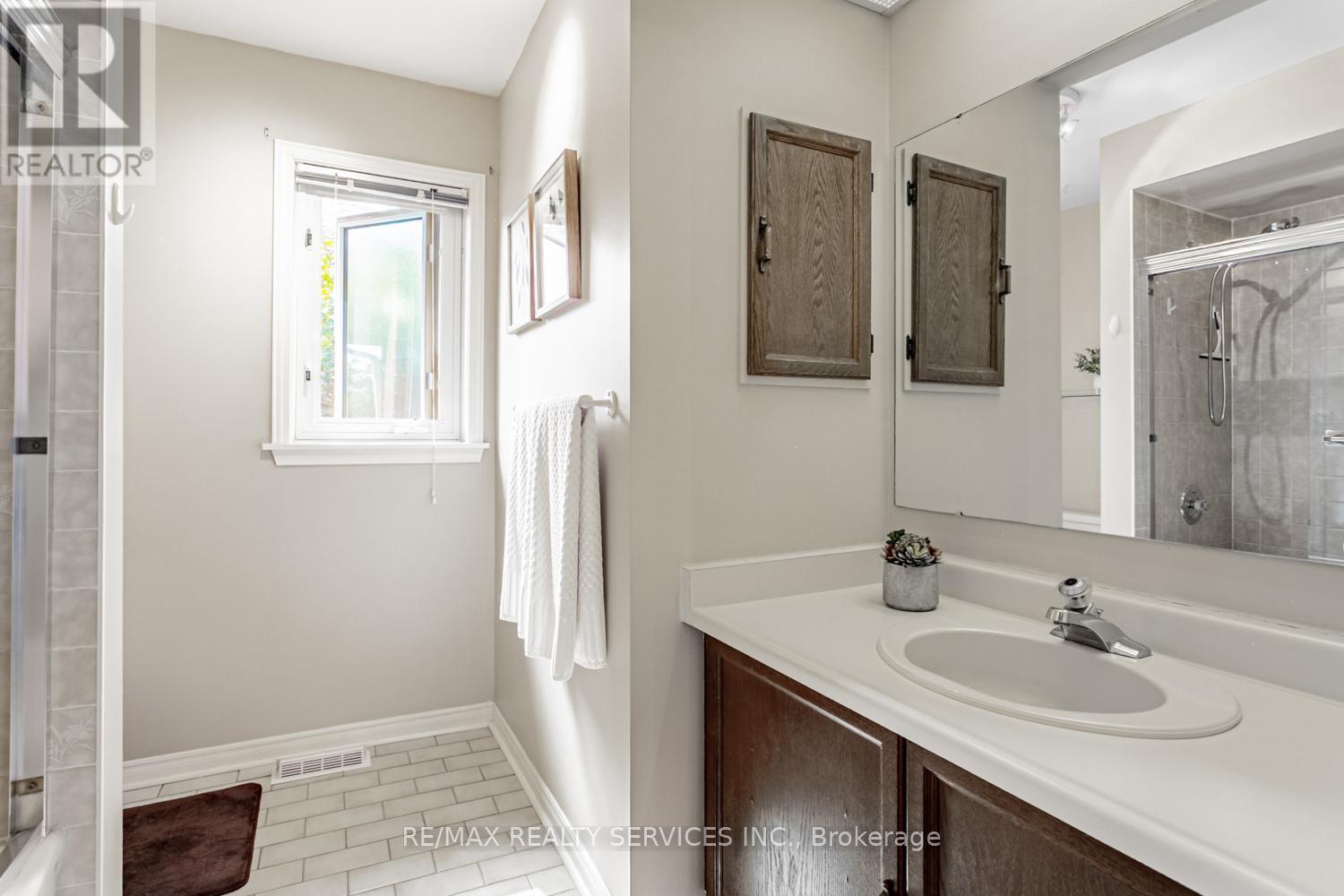 14 Nottingham Crescent, Brampton, Ontario  L6S 4G4 - Photo 21 - W12398662