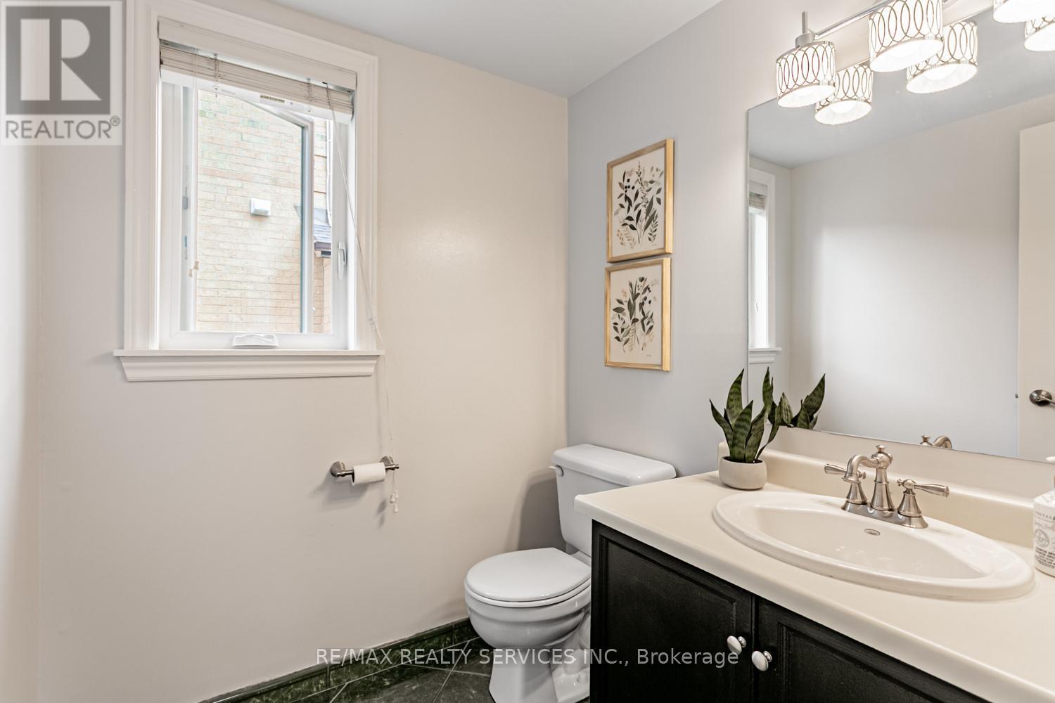 14 Nottingham Crescent, Brampton, Ontario  L6S 4G4 - Photo 32 - W12398662