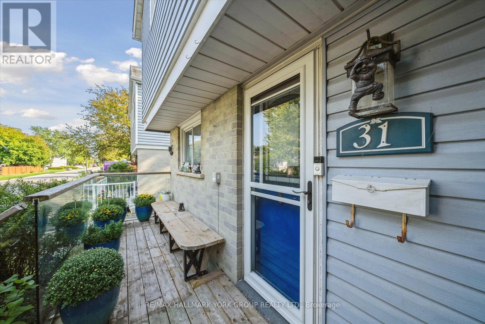 31 Jacobs Square, Brampton, Ontario  L6S 2M5 - Photo 6 - W12398668