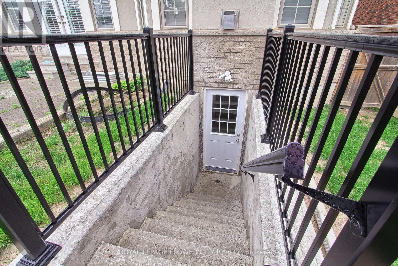 Basement - 238 Forbes Terrace, Milton, Ontario  L9T 0S5 - Photo 4 - W12398671
