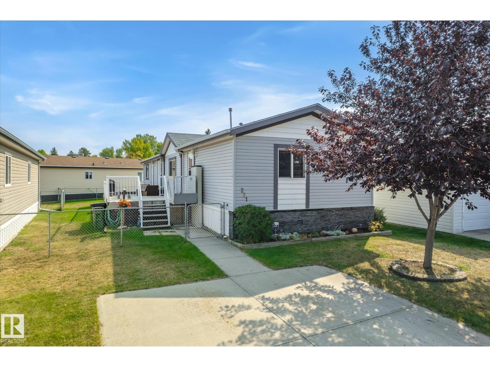 251 Oak Wood DR NW, Edmonton, Alberta