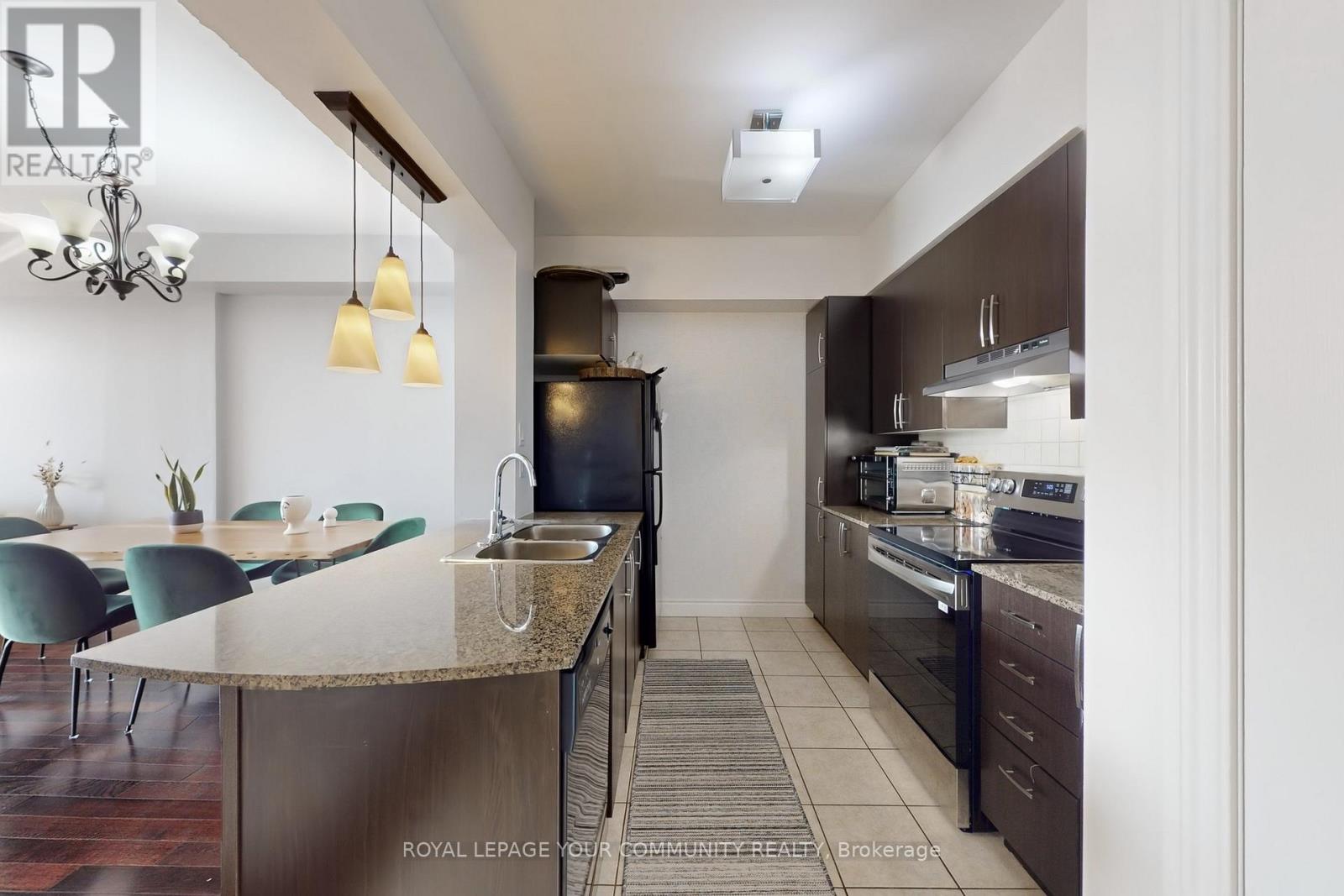 220 - 10211 Keele Street, Vaughan (Maple), Ontario  L6A 4R7 - Photo 5 - N12398706