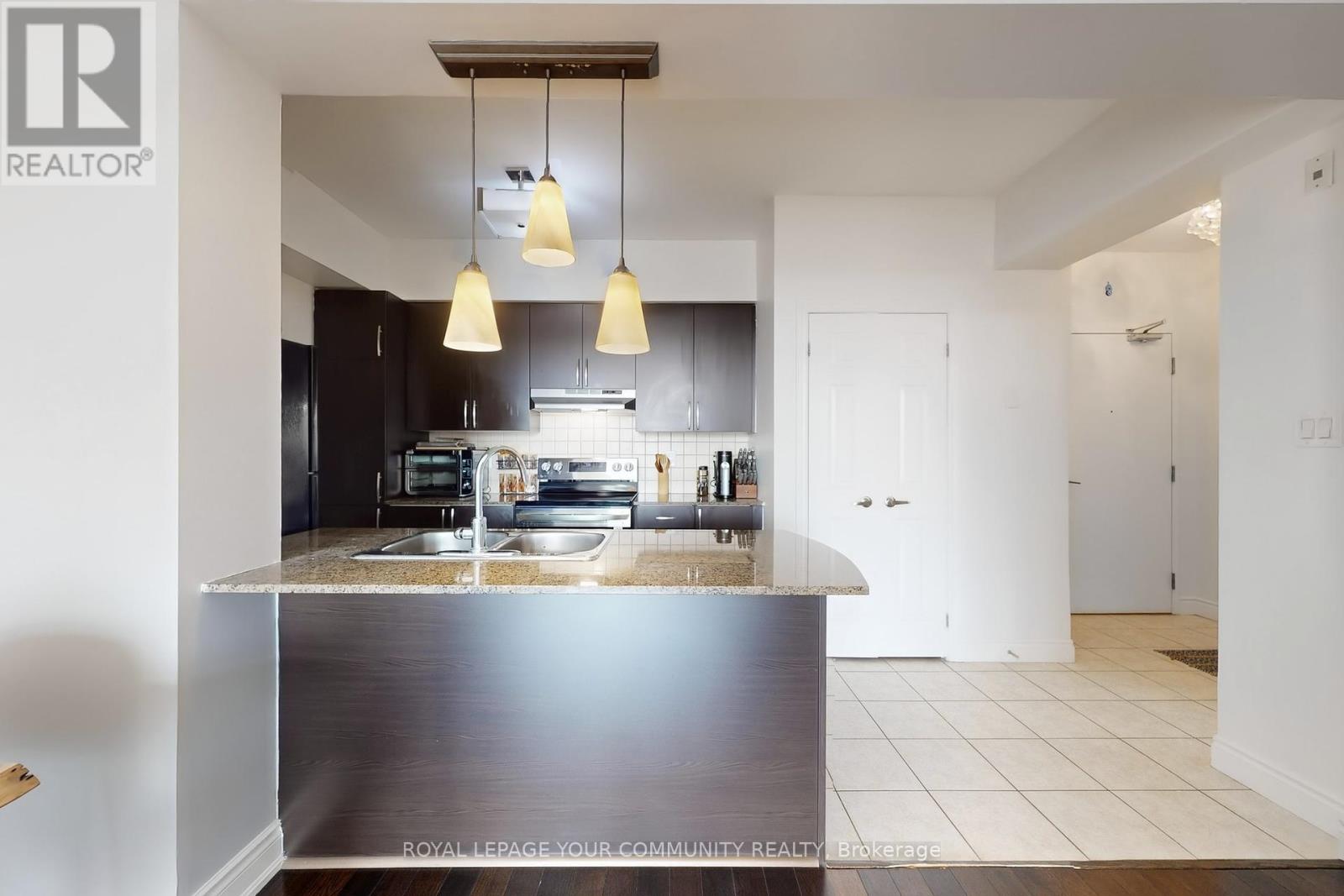 220 - 10211 Keele Street, Vaughan (Maple), Ontario  L6A 4R7 - Photo 6 - N12398706
