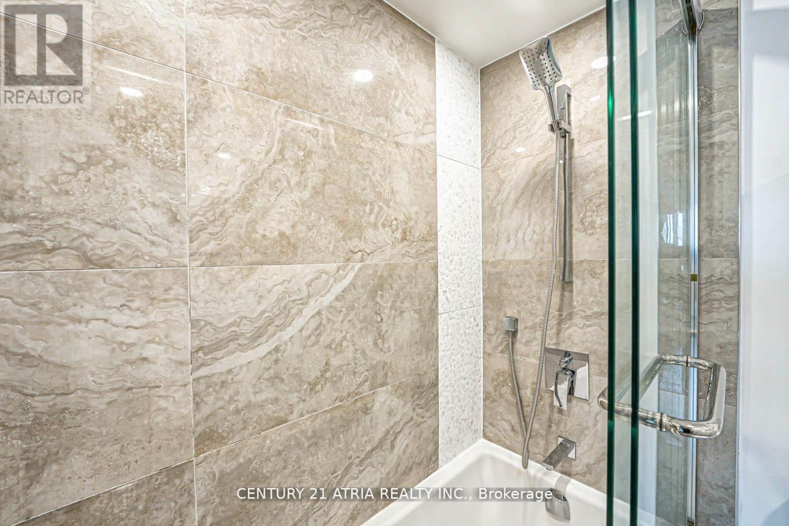 206 - 350 Webb Drive, Mississauga, Ontario  L5B 3N6 - Photo 24 - W12398696