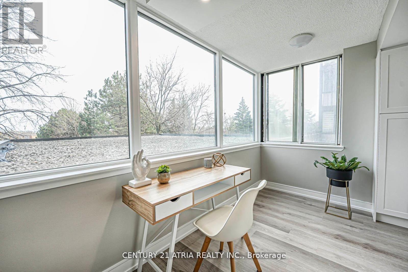 206 - 350 Webb Drive, Mississauga, Ontario  L5B 3N6 - Photo 6 - W12398696